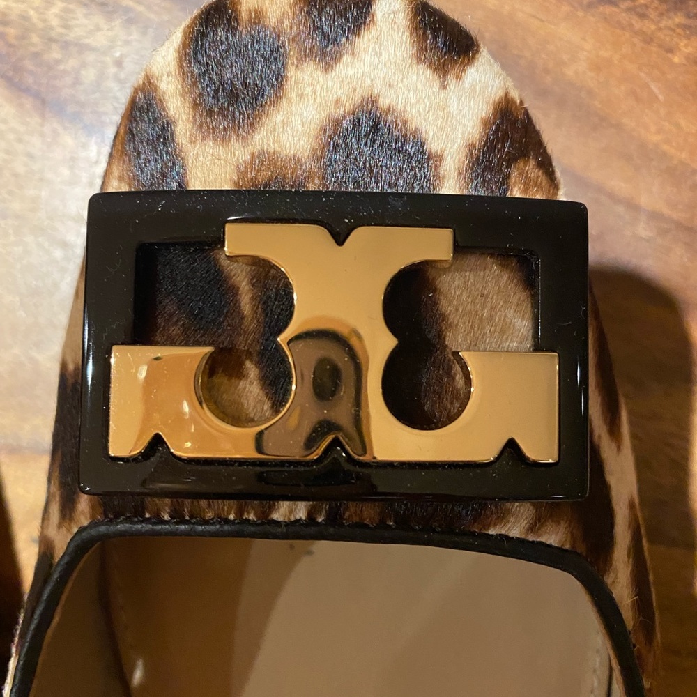 [Tory Burch] HP 💕 Gigi Calf-Hair Leopard Pump - Picture 12 of 13